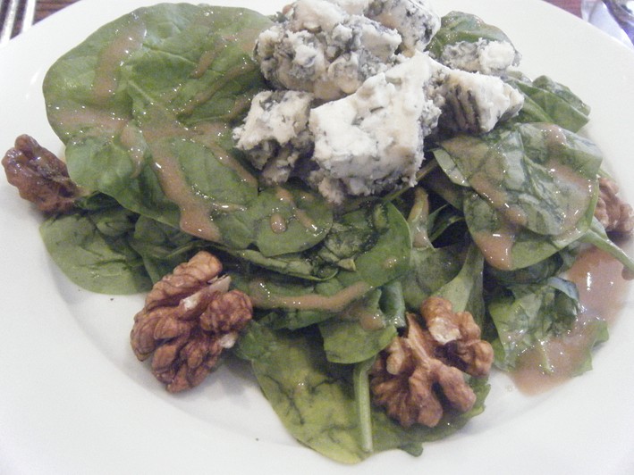 walnut and goat cheese salad