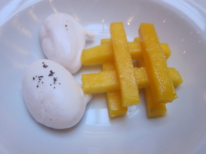 mango breakfast