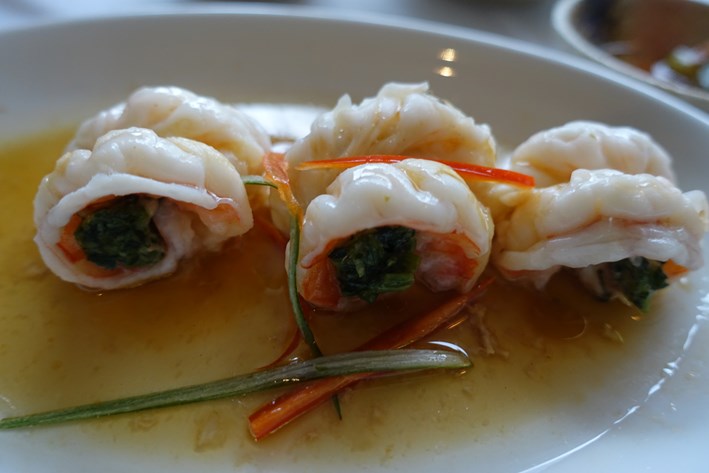 steamed prawns with spinach