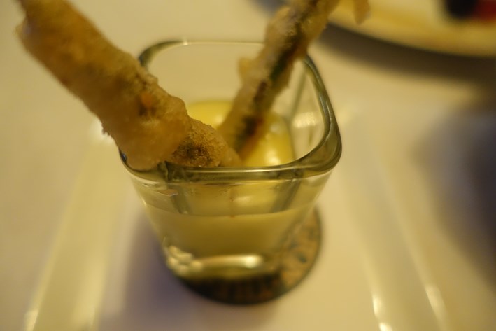 tempura asparagus