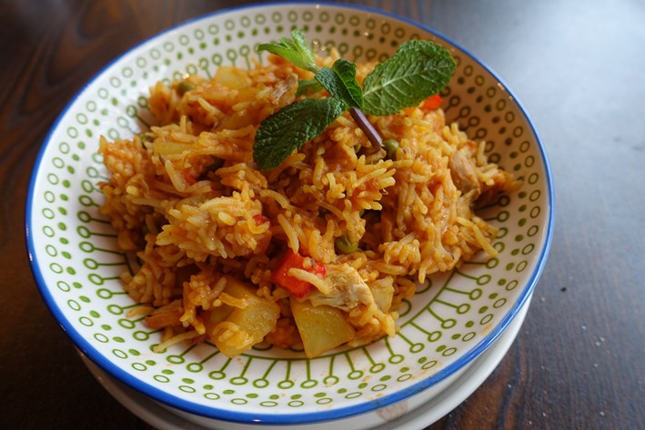 chicken with saffron rice