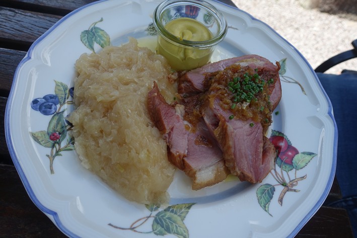 Swabian pork and sauerkraut