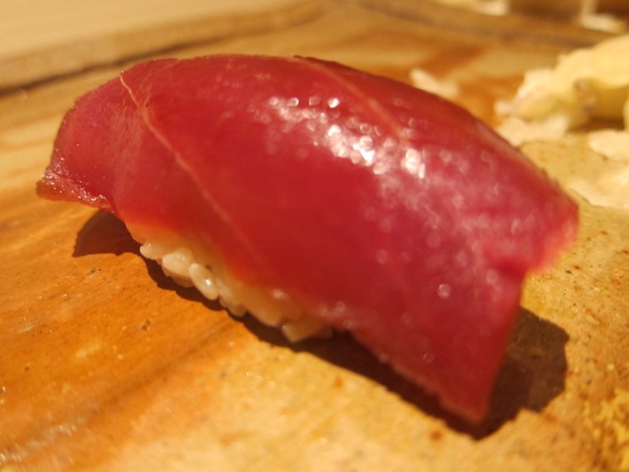 sushi maguro tuna