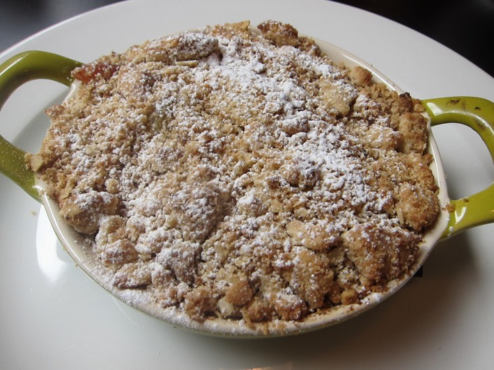 apple and quince crumble